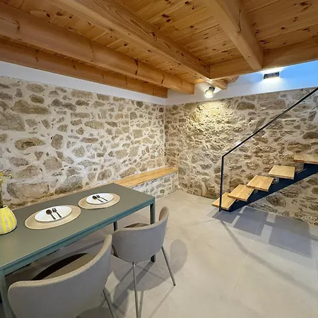 Taya Stone Loft Apartmán Kothonikion